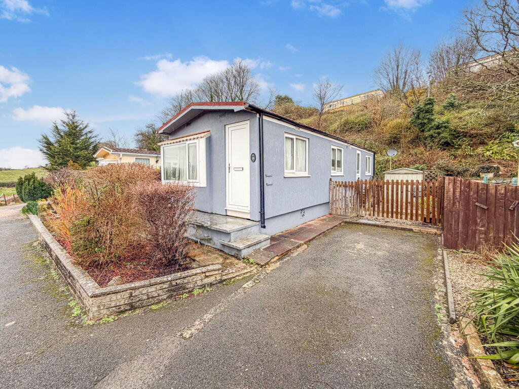 Main image of property: 18 Hillside Park Totnes Road, Paignton, Devon, TQ4 7QB