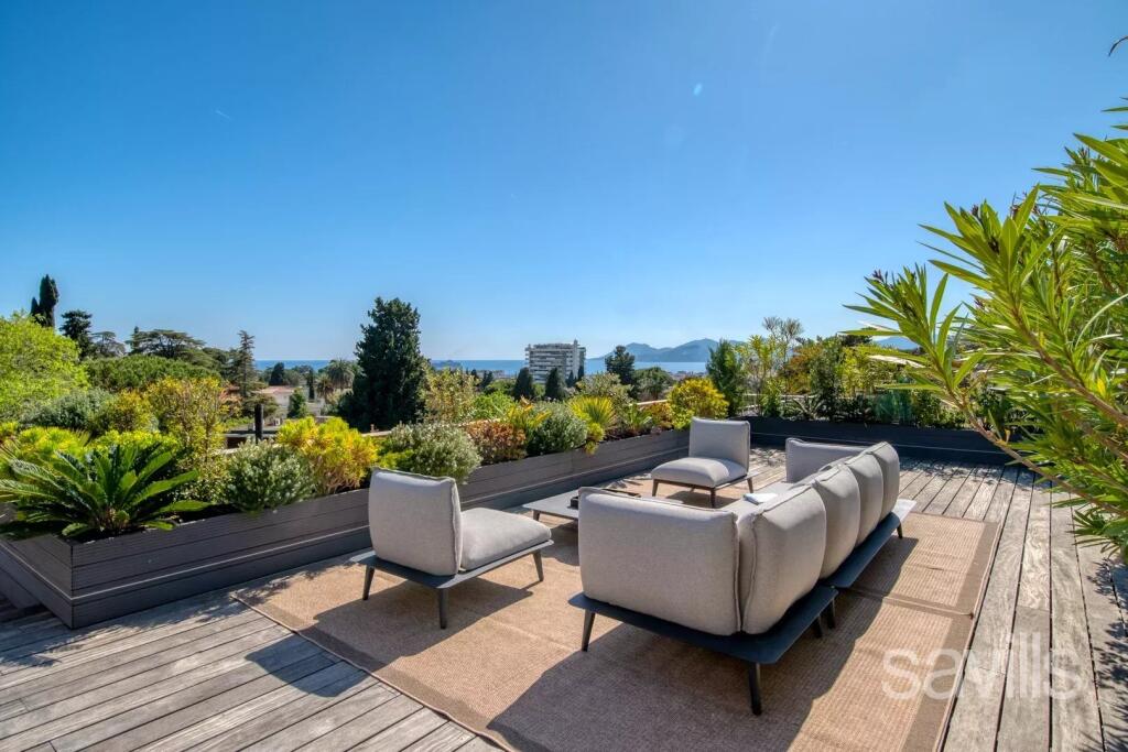 Main image of property: Provence-Alps-Cote d`Azur, Alpes-Maritimes, Cannes