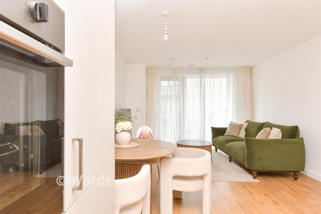 Apartment in Dartford, Stone - View 4