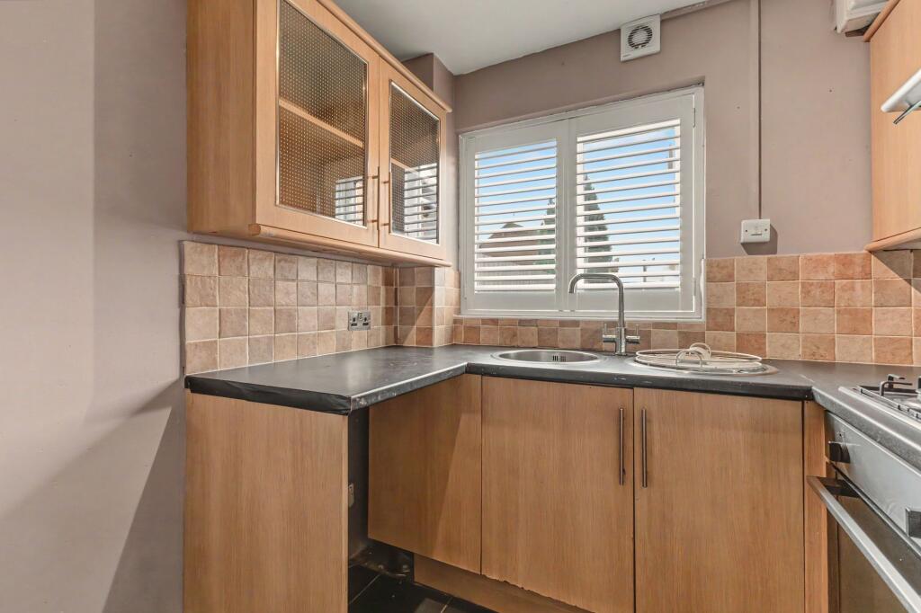 Elmside, Evesham, WR11 photo 3