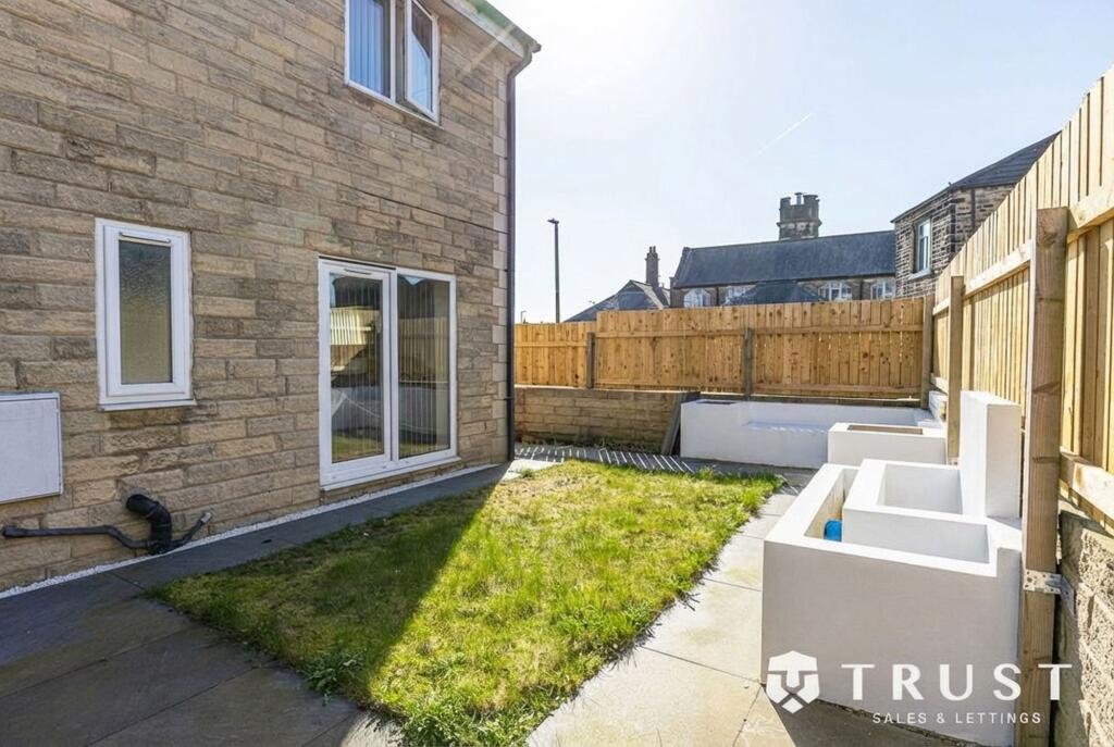 Additional image 29 of Wroe Place, Wyke, Bradford, BD12 8AB