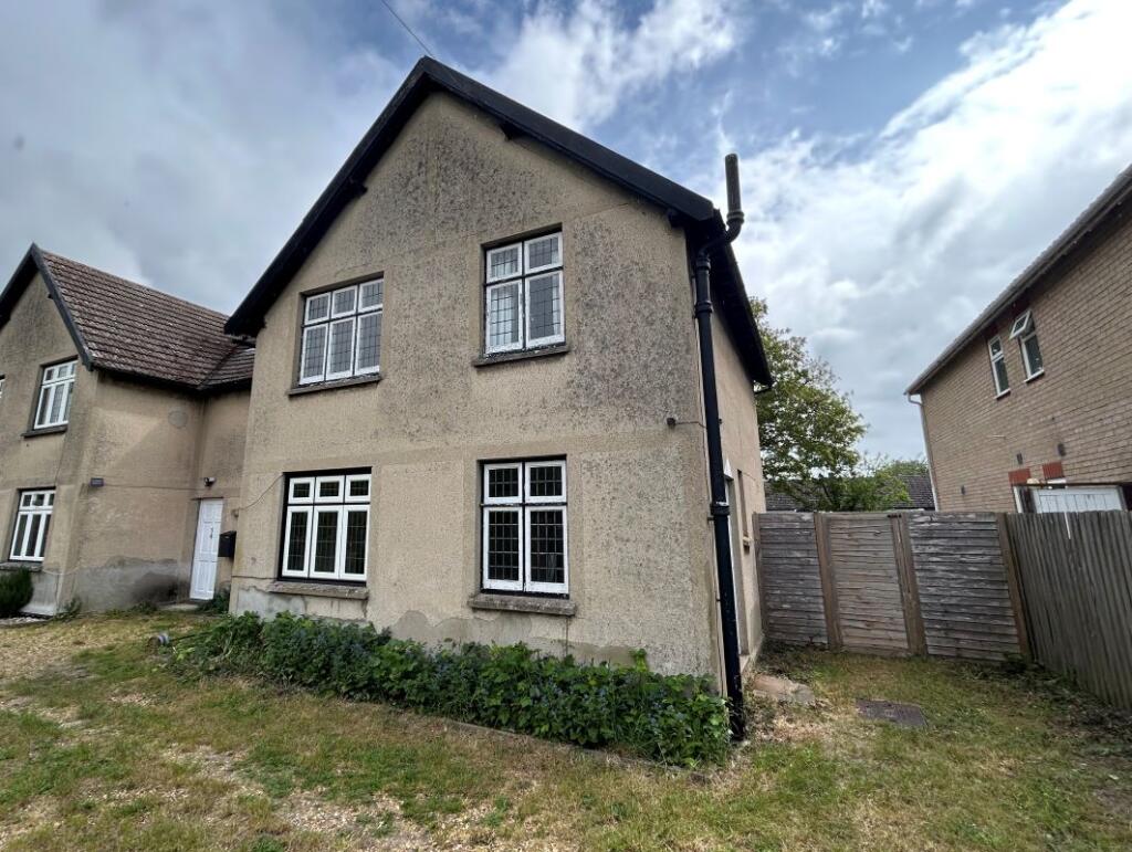 Main image of property: 12 Cambridge Road, Newton, Cambridgeshire, CB22 7PL