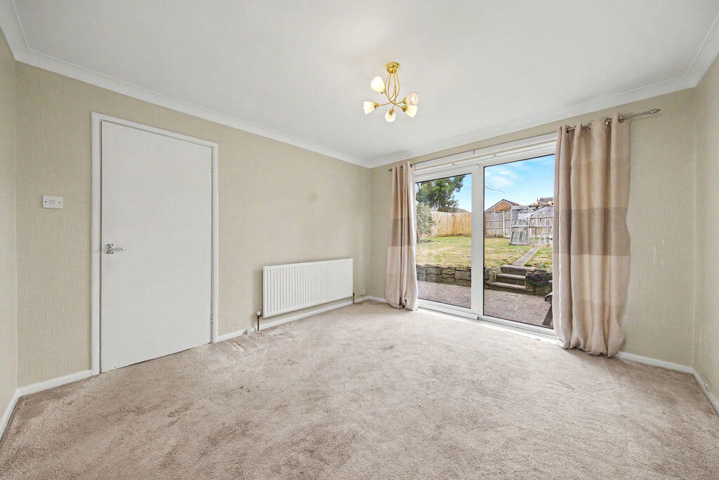 House in Chesterfield, Derbyshire - View 3