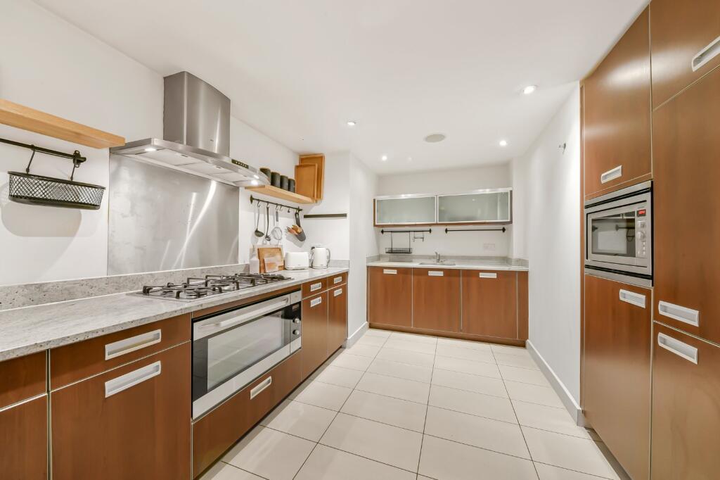Apartment in London - View 3