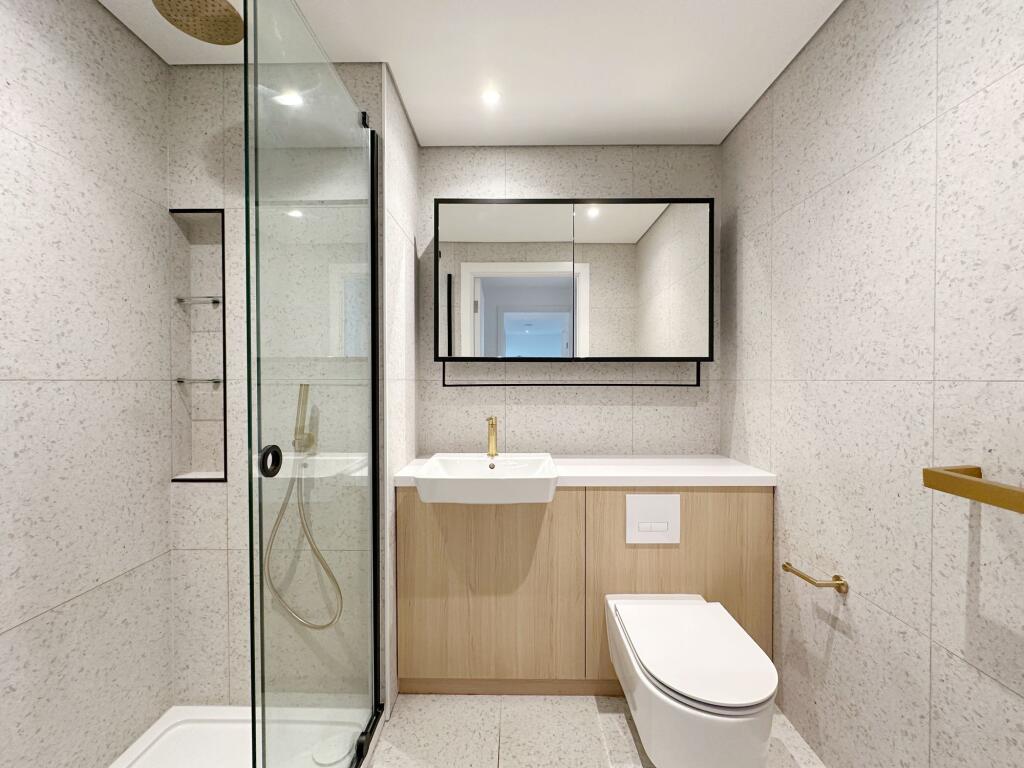 Apartment in London - More