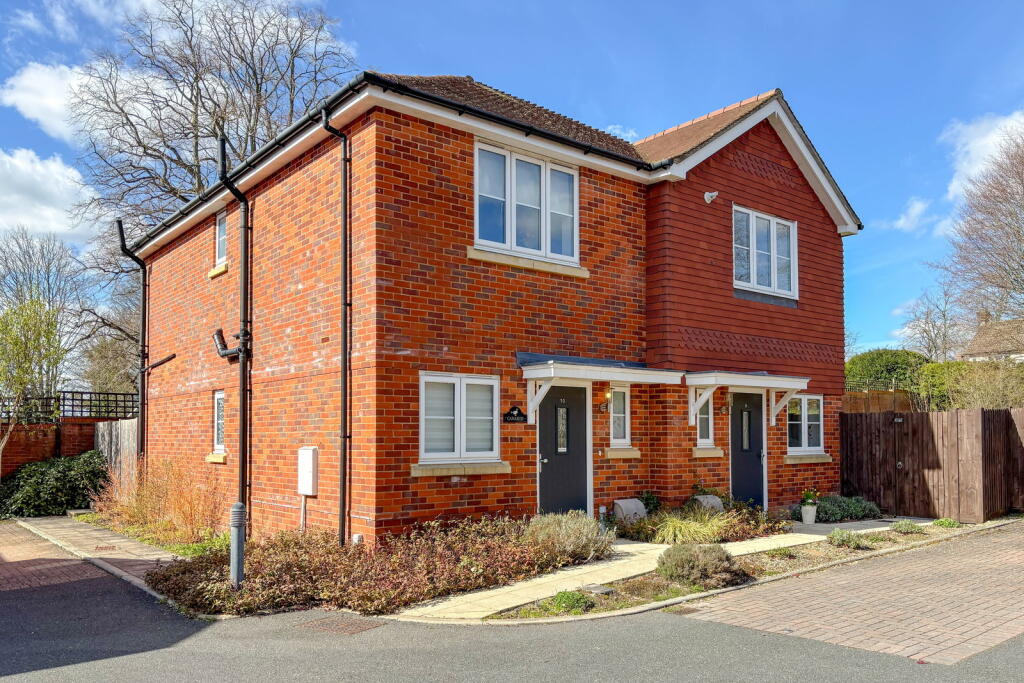 Main image of property: Paddock Way, Alresford