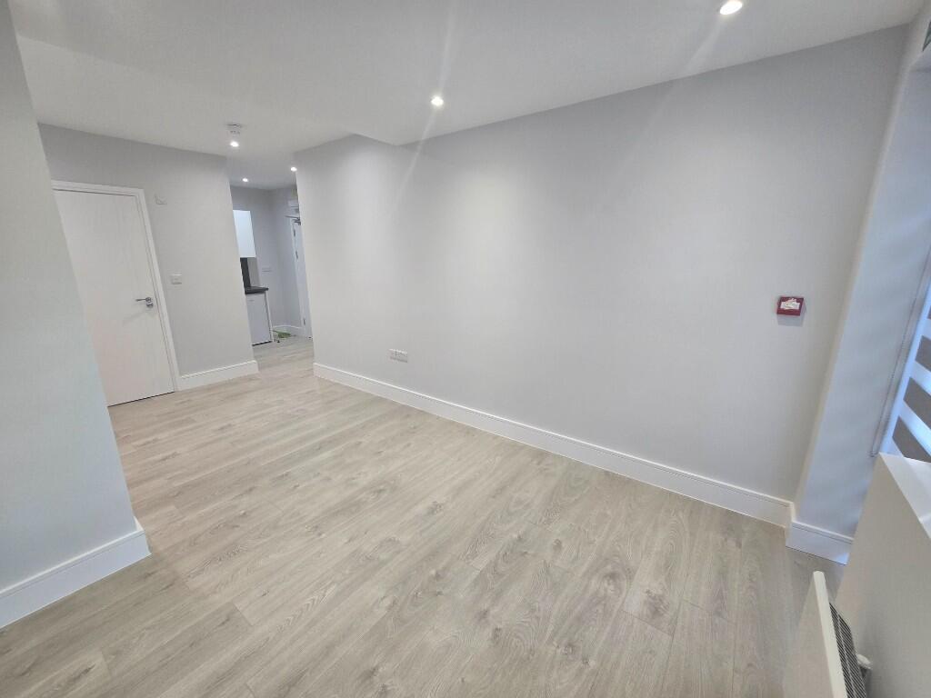 Main image of property: Brentmead Place, London, NW11