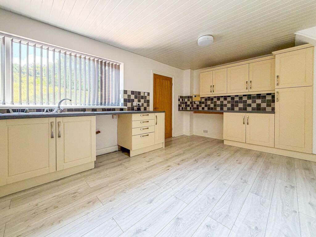House in Durham - View 5