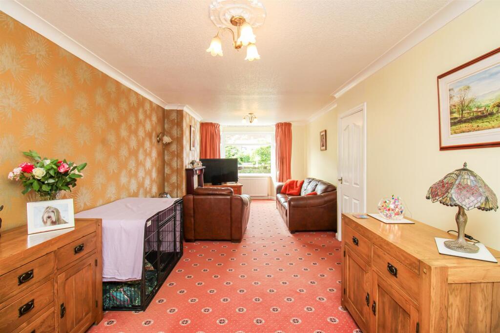 House in Wakefield, West Yorkshire - View 3