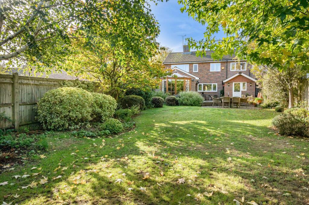 33, High Hurst Close, Newick, Lewes, East Sussex, BN8 photo 2