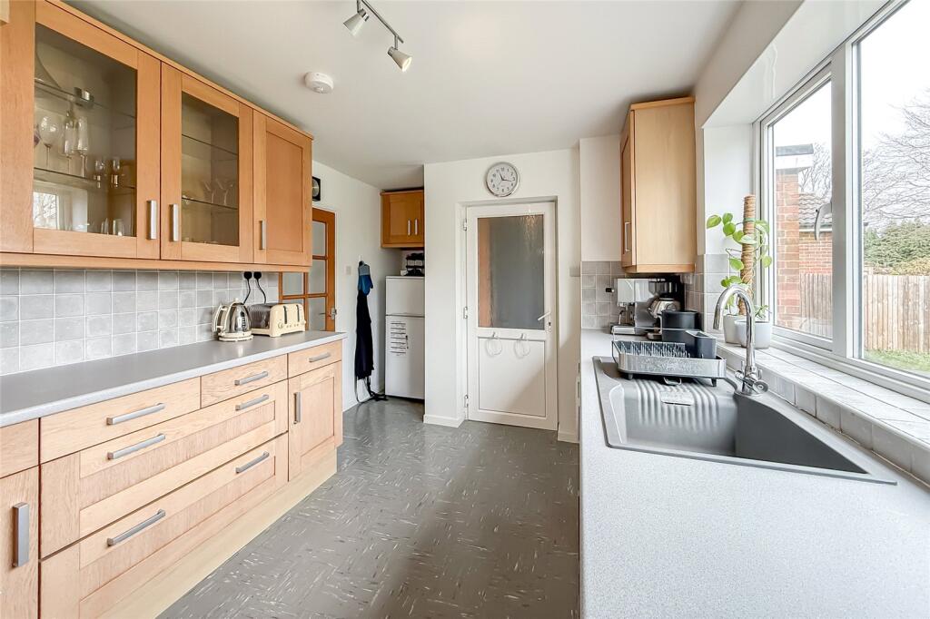 Additional image 3 of Tuffnells Way, Harpenden, Hertfordshire, AL5