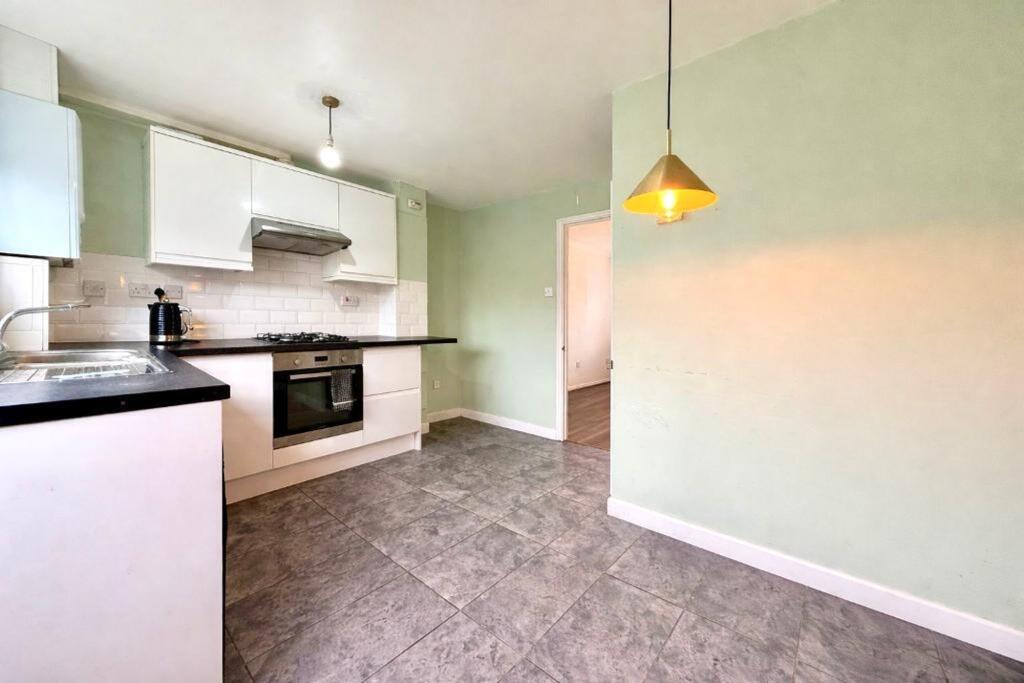 House in Streatley, Central Bedfordshire - View 2