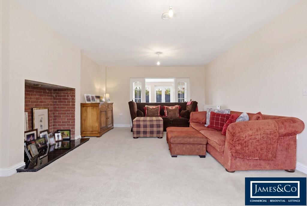 House in Uttlesford, Great Dunmow - View 5