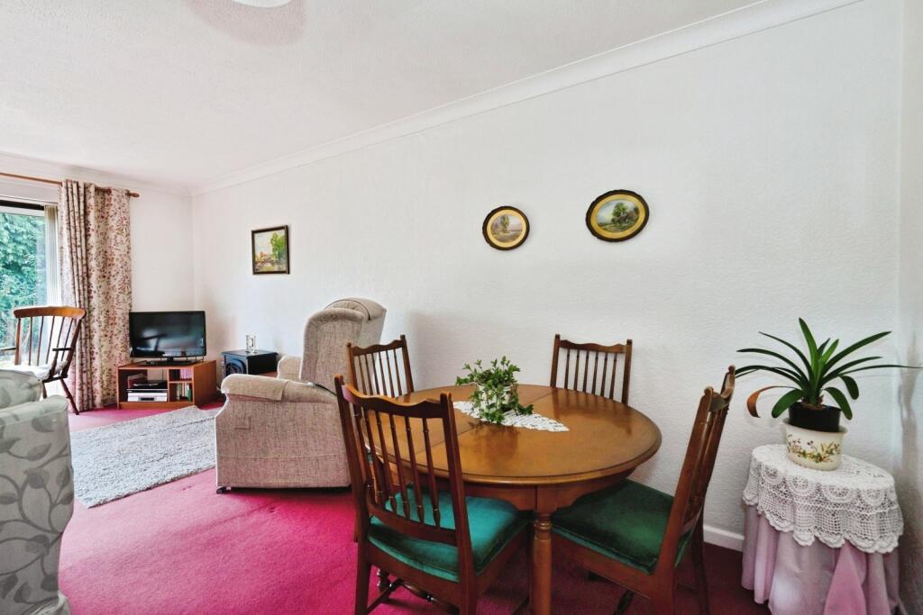 House in Brighton - View 3