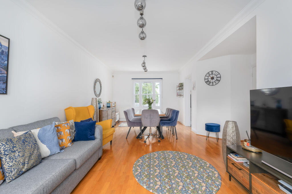 Apartment in London - View 3
