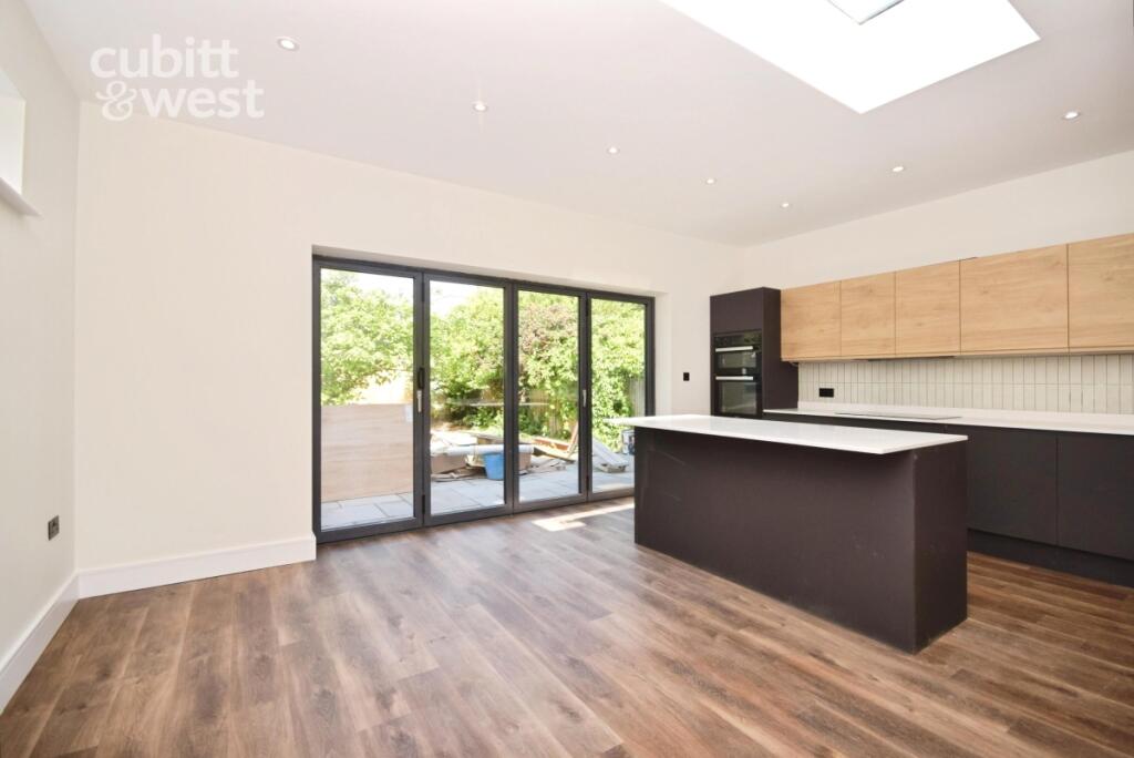 House in Peacehaven - More