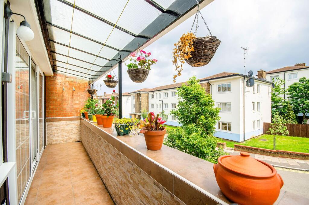 Apartment in London, South Tottenham, West Green - View 5