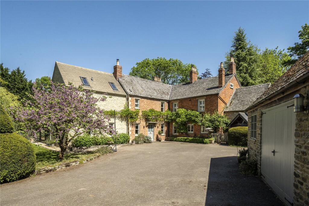 Main image of property: West End, Stanton Harcourt, Witney, Oxfordshire, OX29