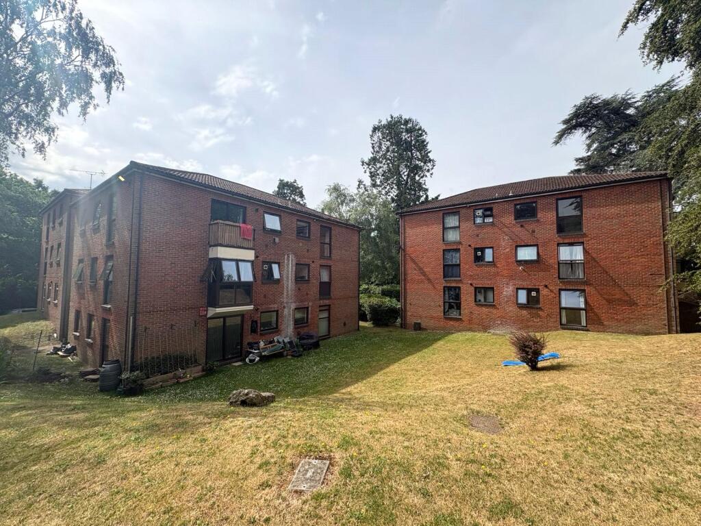 Main image of property: Hillcrest, Upper Weybourne Lane, Farnham, Surrey, GU9