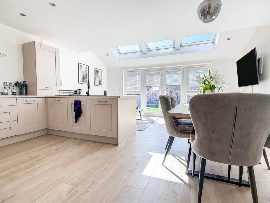 Beamshaw Way, Wakefield, West Yorkshire, WF3 4FY photo 3