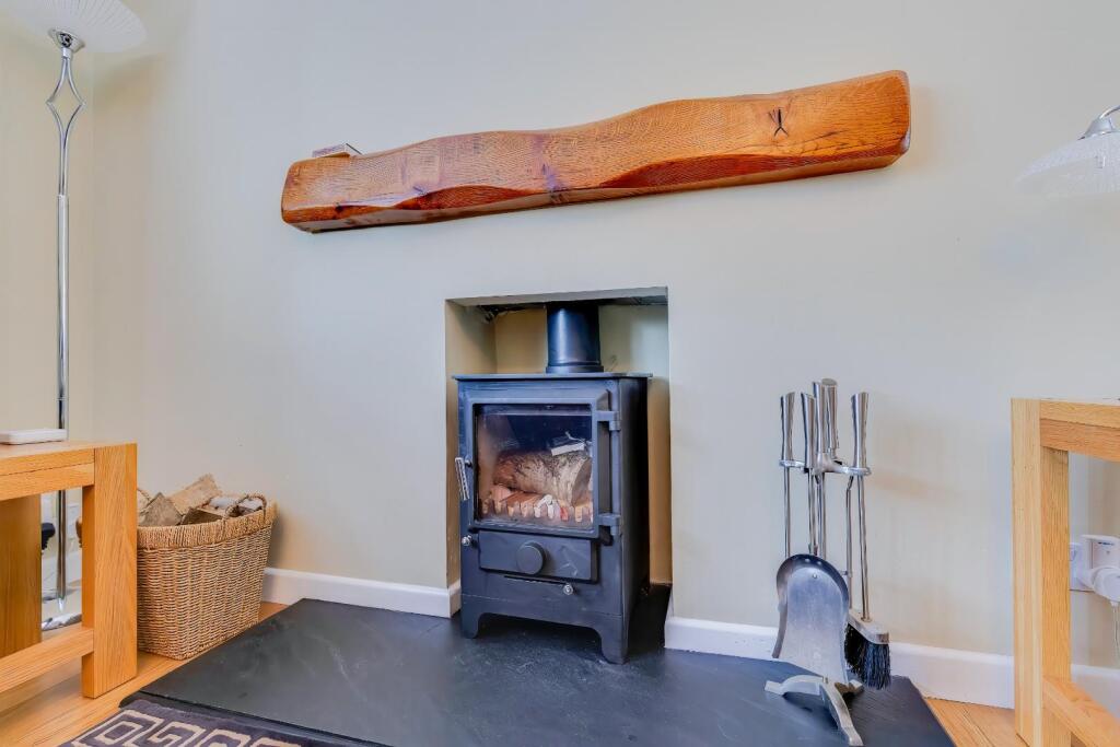 15 Hellas Drive, Barry, CF62 8AW photo 3