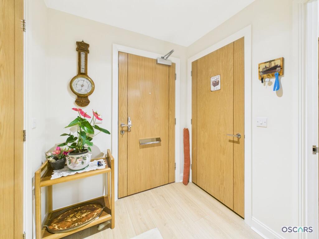 Apartment in Hull - View 2