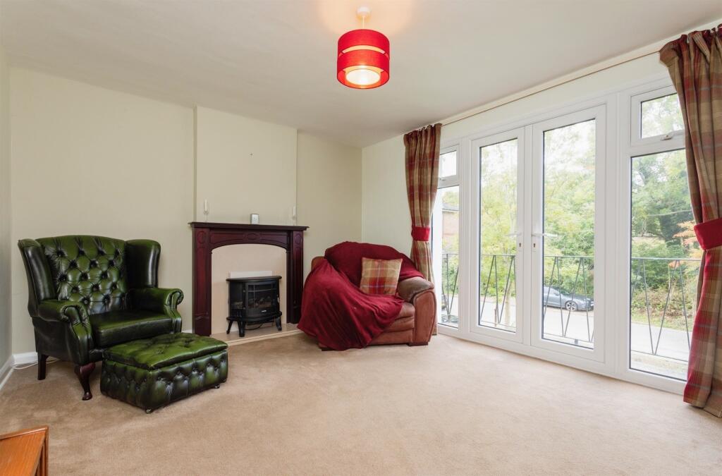 Apartment in Redhill - View 2