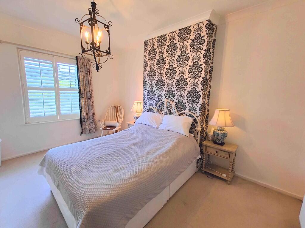1 South Grove, Hove Edge, HD6 2PQ photo 2