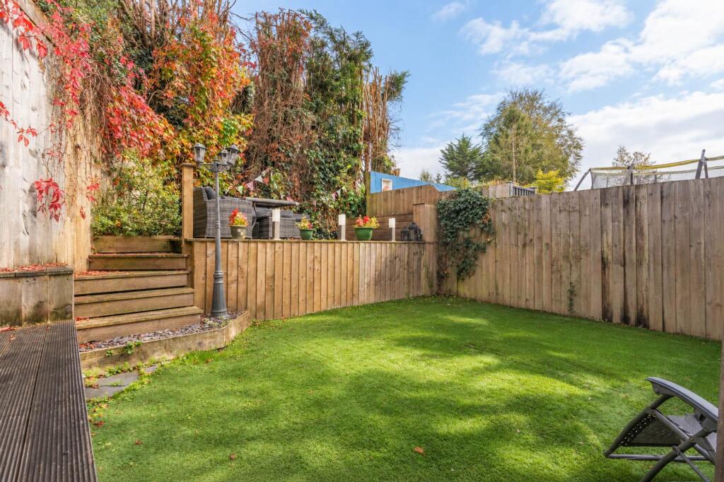 House in Newport - View 4