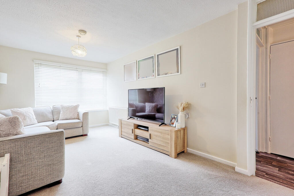 Turpin Avenue, Romford, RM5 photo 3