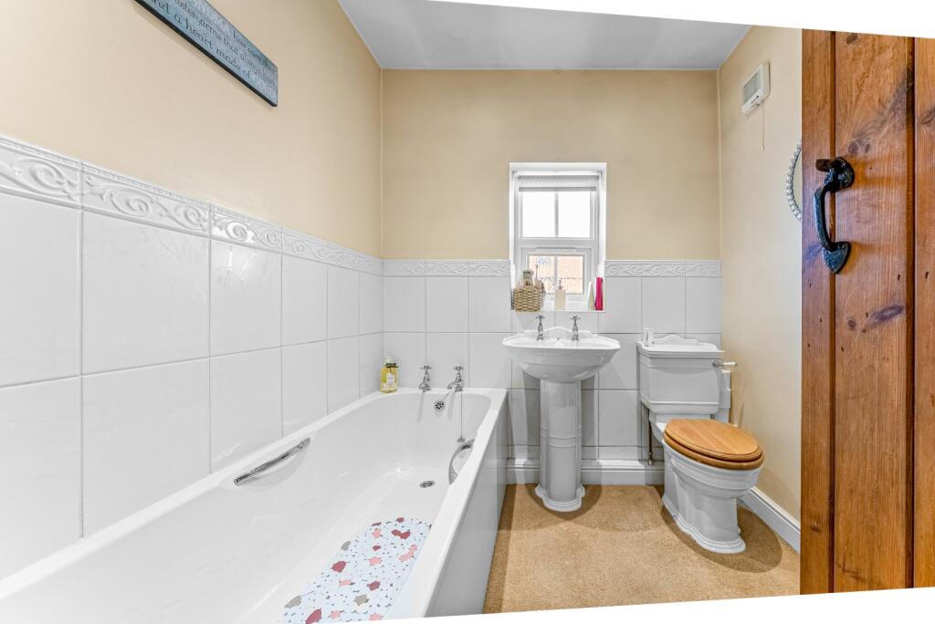 Cavendish Terrace, Ripon, North Yorkshire, UK, HG4 - More