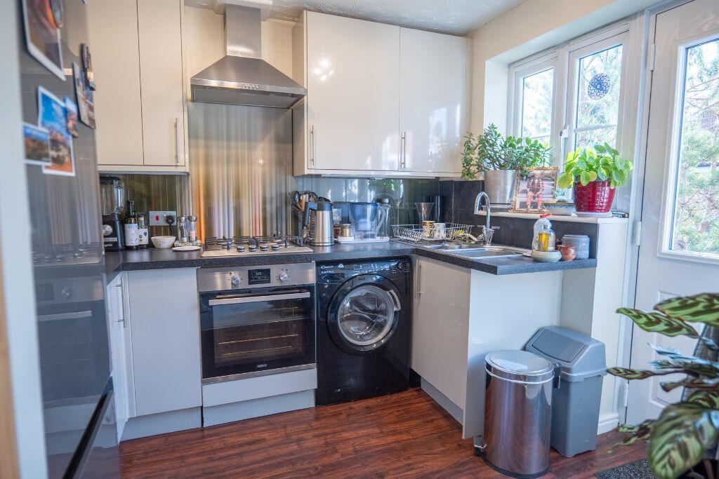 Petersfield Close, Long Stratton NR15 photo 4