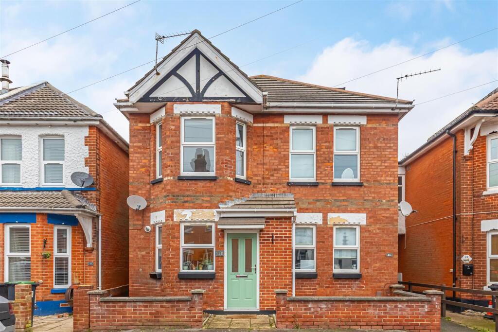 Wheaton Road, Bournemouth - View 2