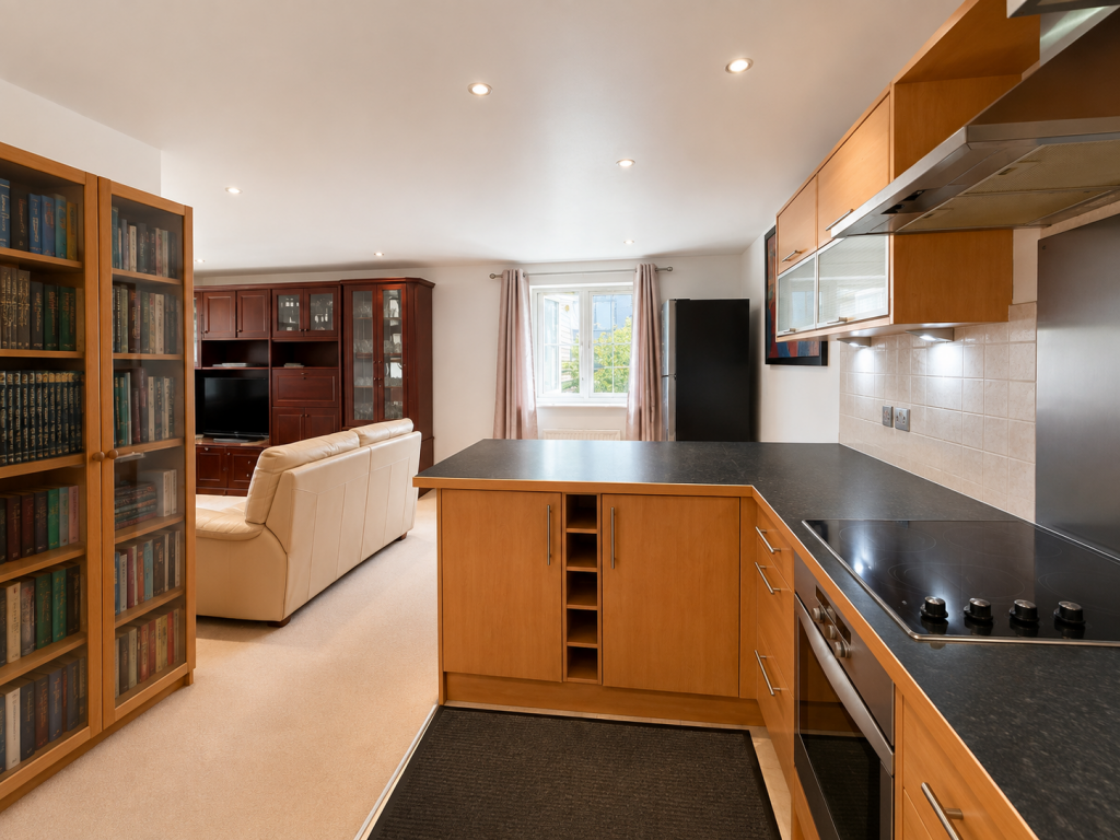 Apartment in Ilford - View 5