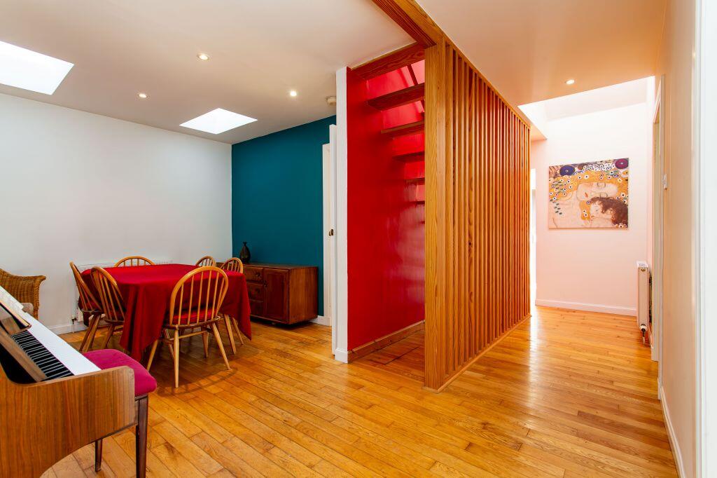 House in Paisley, Meikleriggs - More