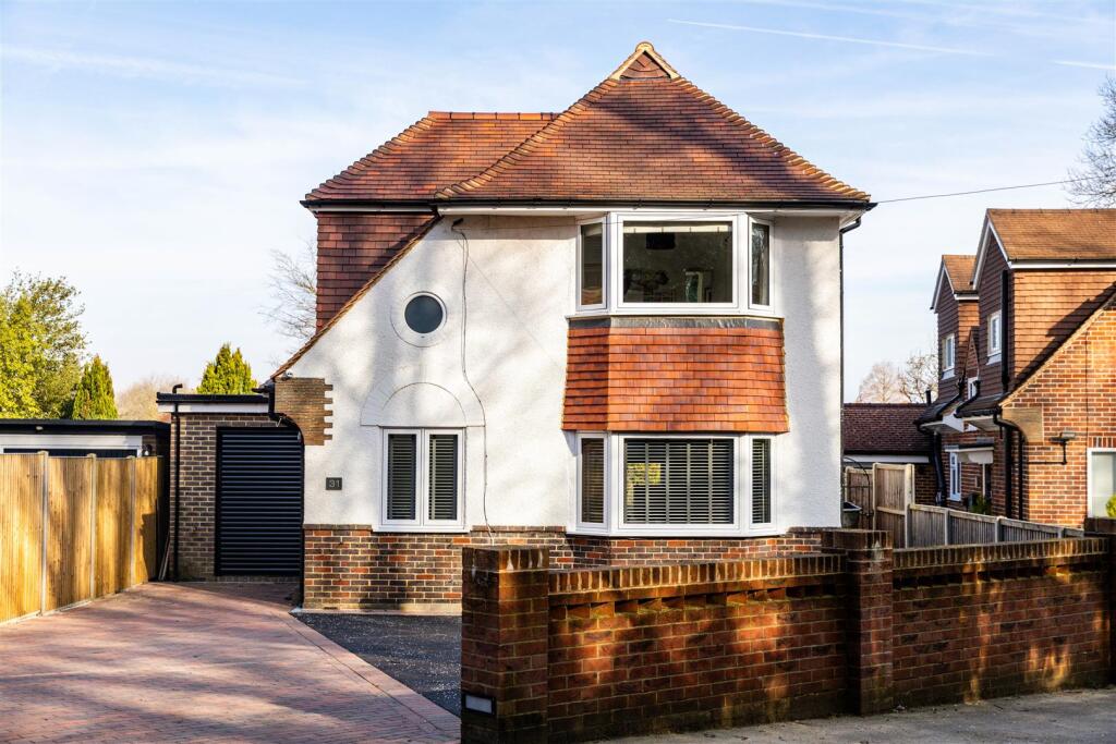 Tangier Way, Burgh Heath, Tadworth photo 3
