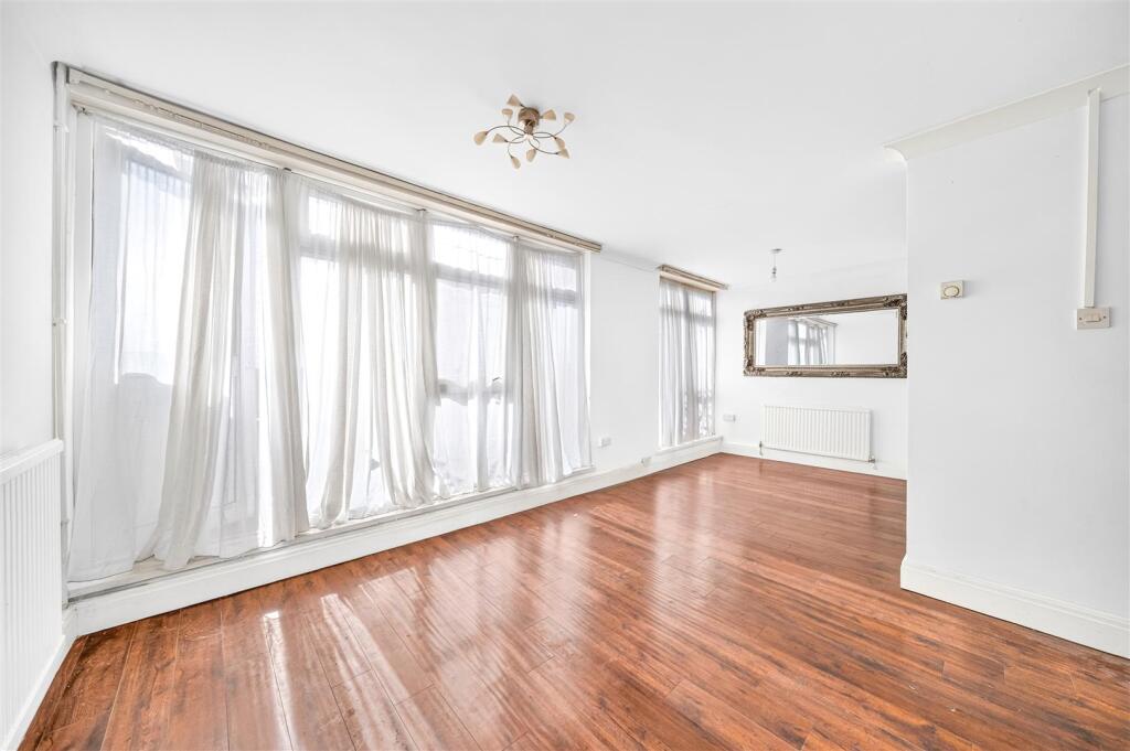 Apartment in London - View 3