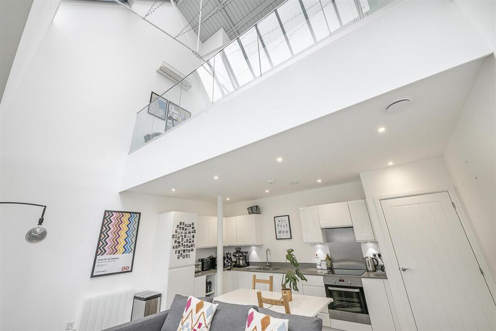 Apartment in St Albans - View 3