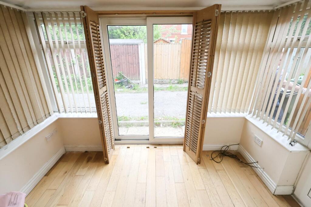 Walnut Street, Wrexham photo 4