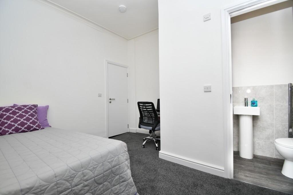 House in Burnley, Lancashire - View 4