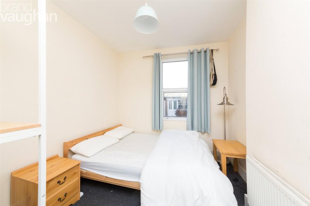 Apartment in Brighton - More