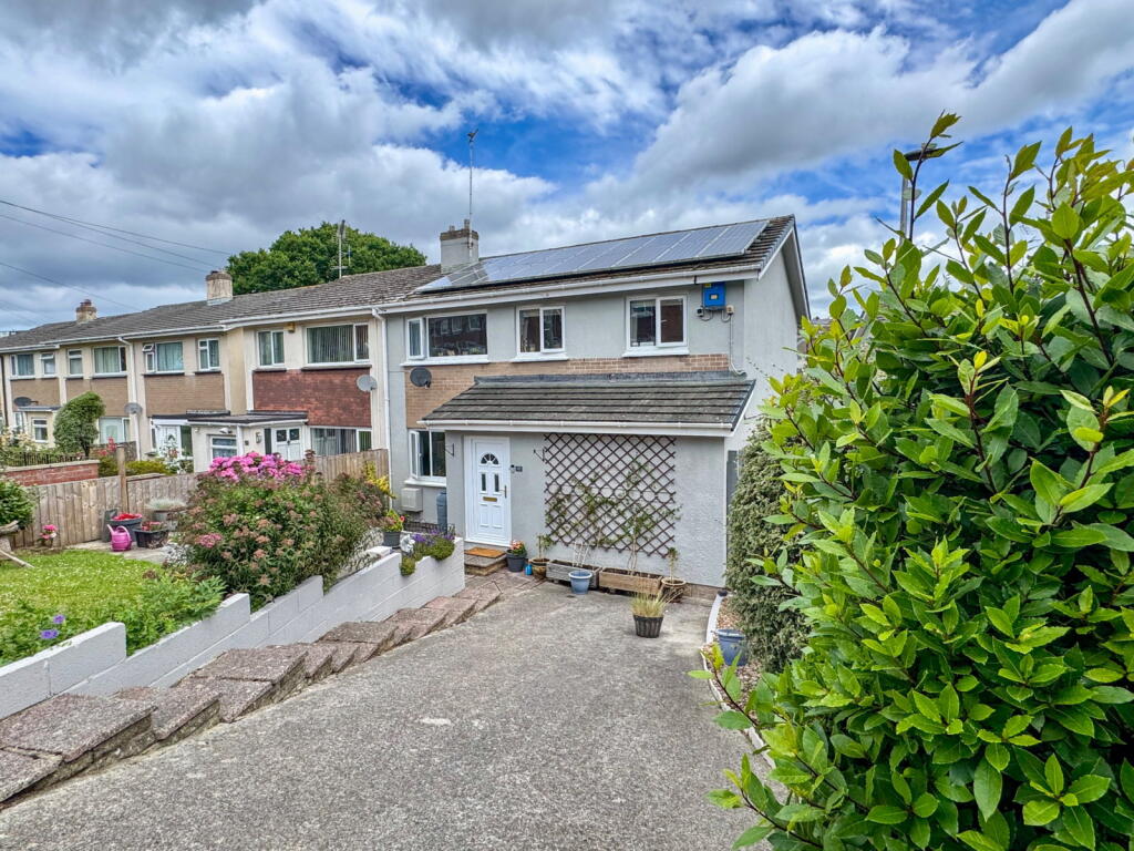 Main image of property: Barton Drive, Newton Abbot, TQ12 1PD