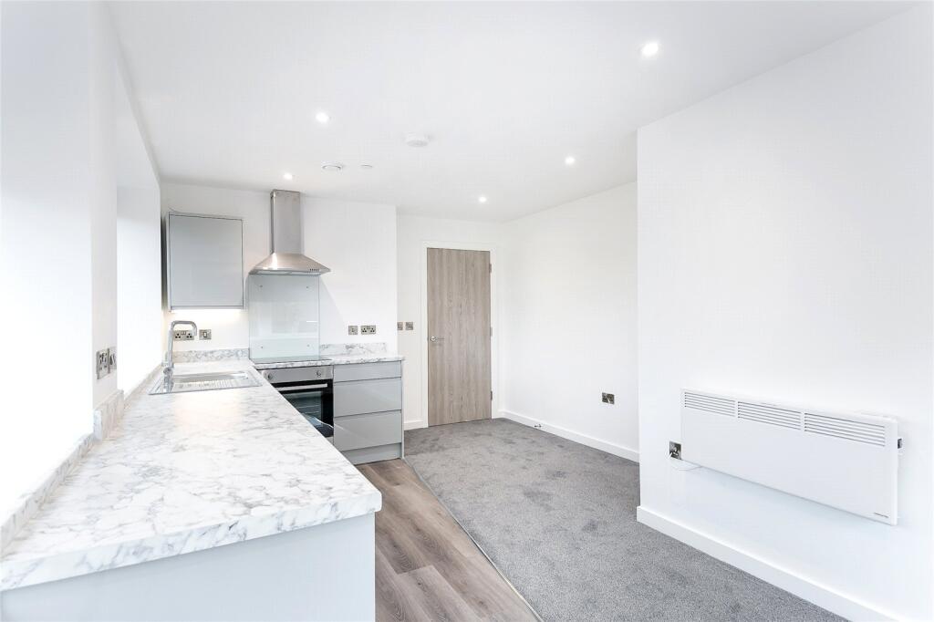 Apartment in Newbury, West Berkshire - View 5
