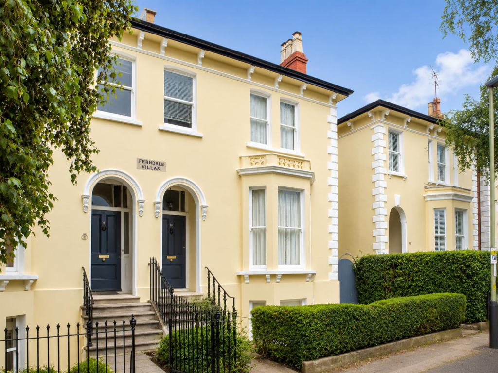 Main image of property: Kings Road GL52