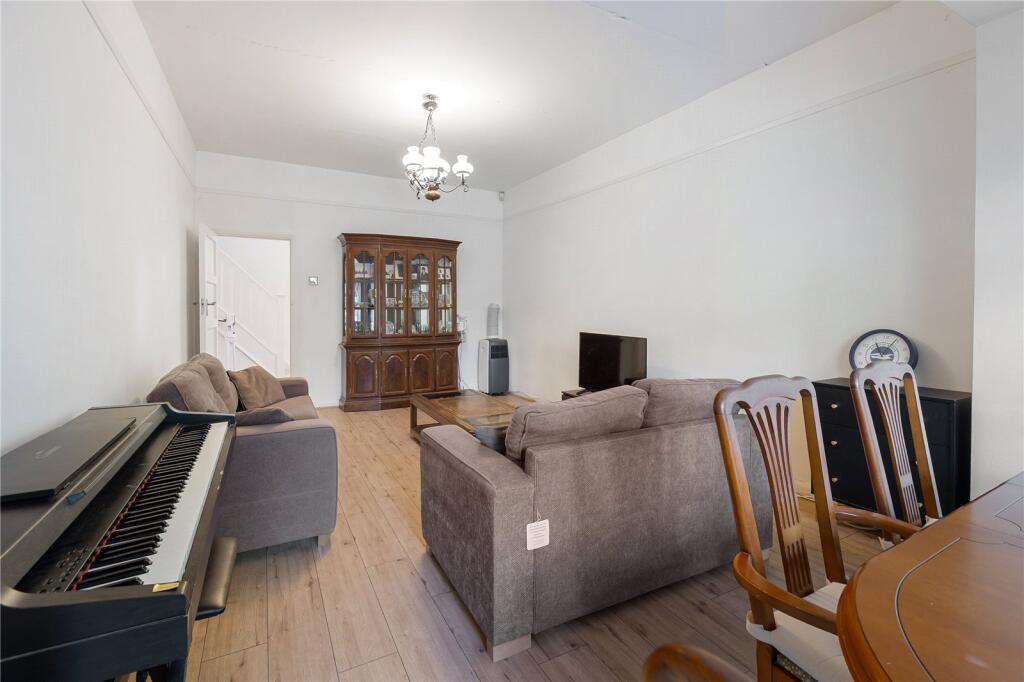 House in London - View 4