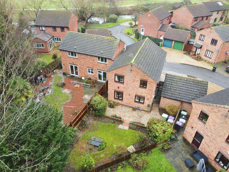 Belton Grove, Grantham photo 3