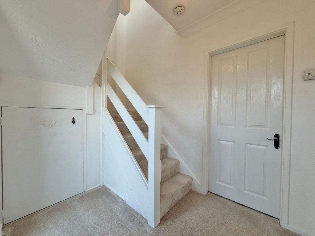 Hawthorn Drive, New Ollerton, NG22 photo 2