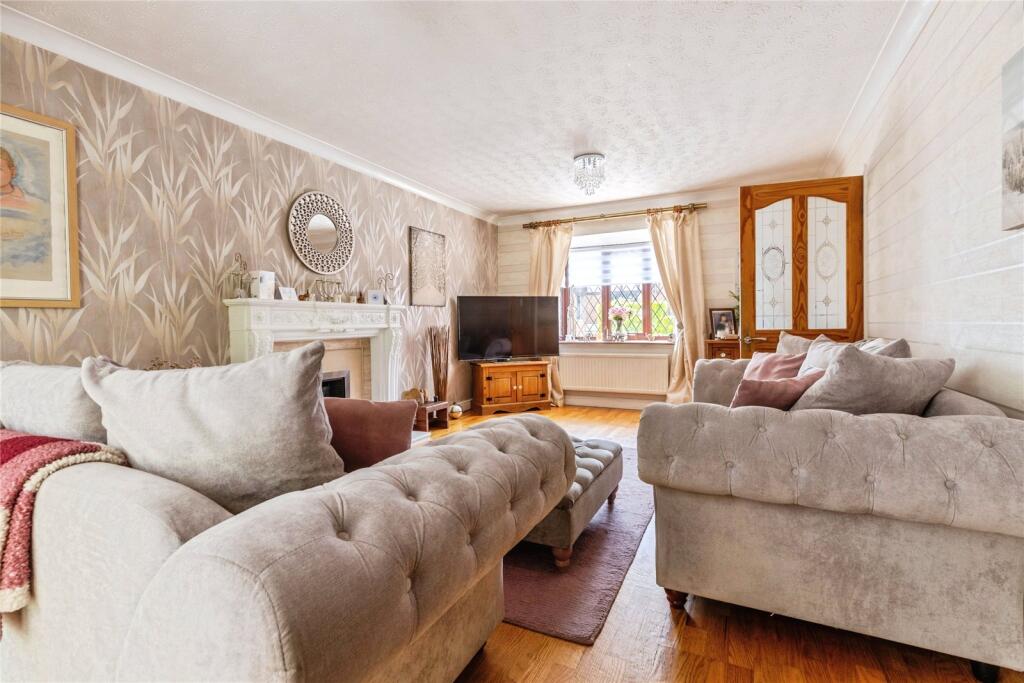 Saltram Close, Bradley Fold, Manchester, Greater Manchester, M26 - View 5