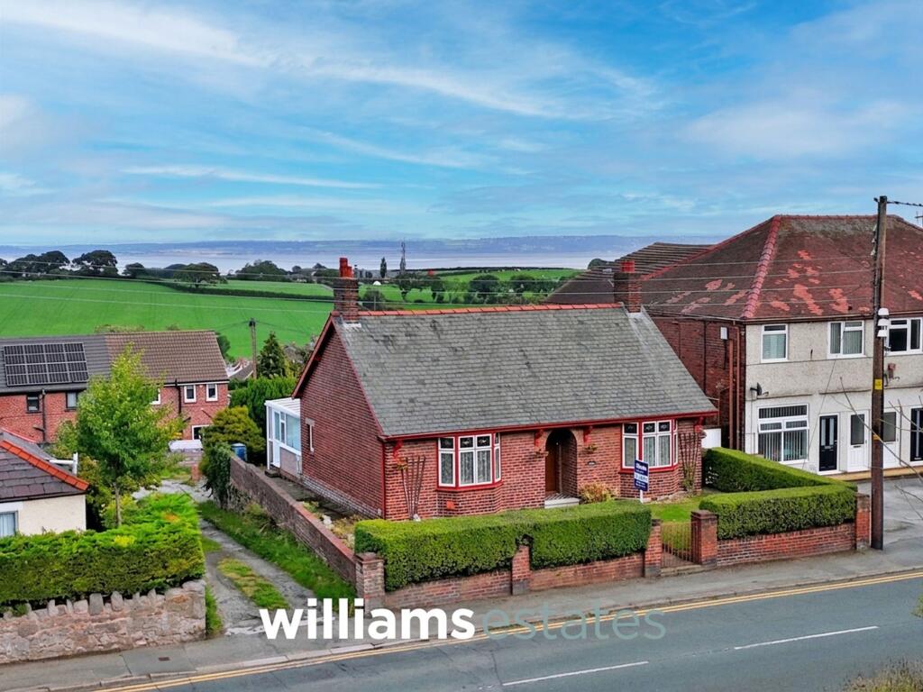 2-bed detached on Holway Road, Holywell, CH8, £224,950