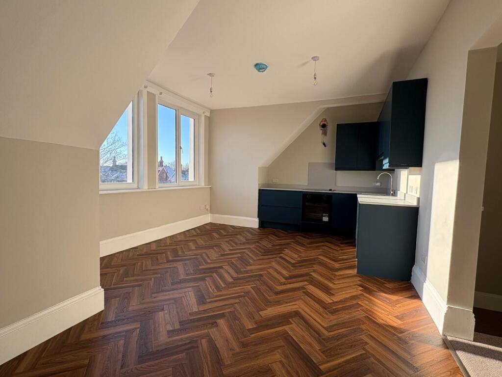 Pembroke Crescent, Hove photo 3